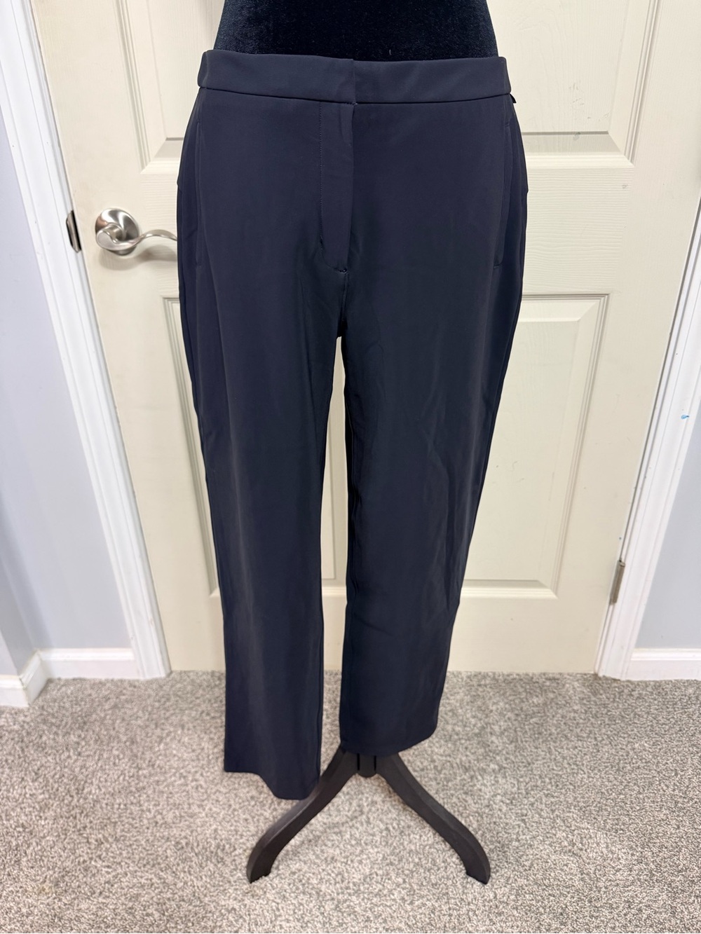 Lululemon Women’s Black Straight-Leg Pants